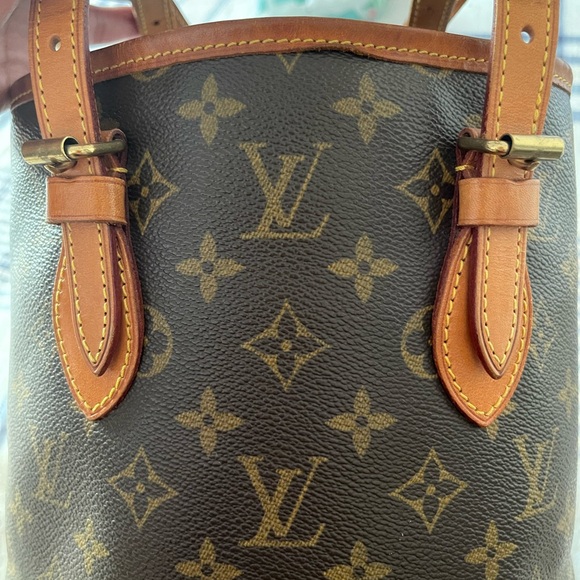 Louis Vuitton bucket bag - Picture 14 of 16